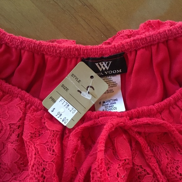 Red lace romper - Picture 5 of 8